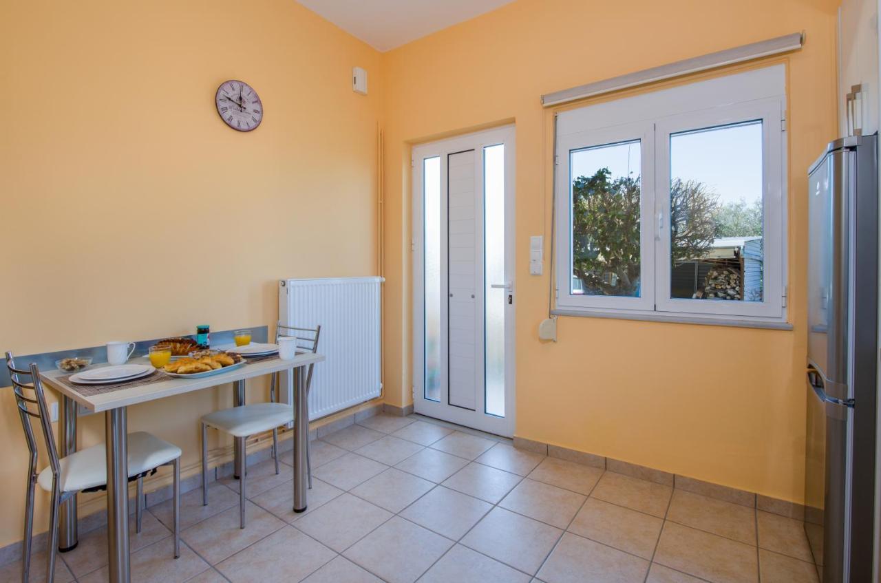 Georgia' S Apartment No1 Maleme Extérieur photo